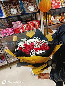 Red rose &gypsy bunch