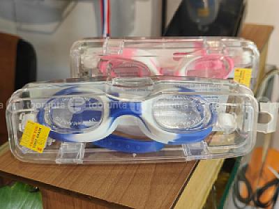Kids swimming goggles