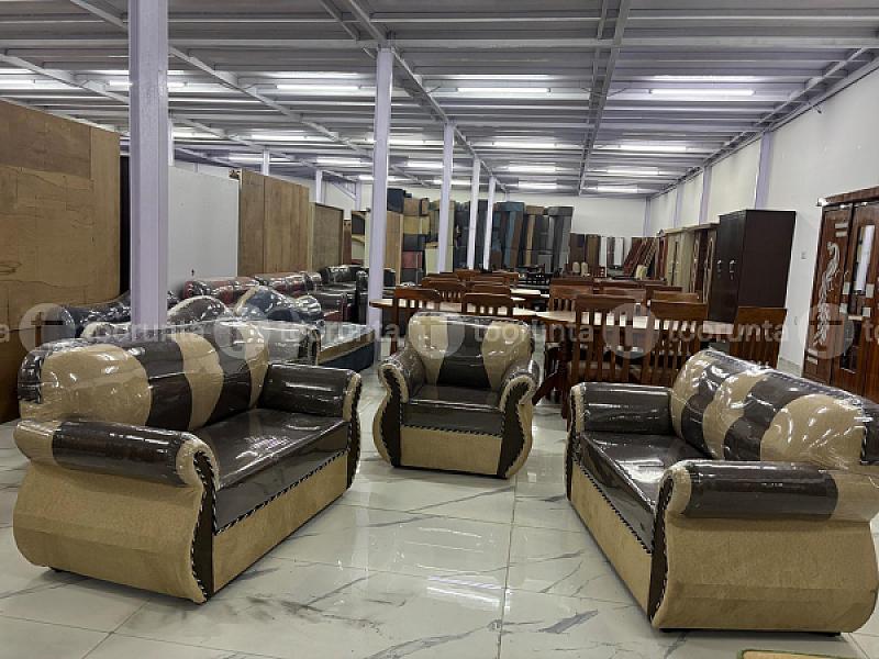2/ 2 /1 Sofa