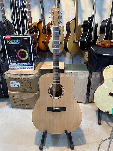 Yamaha Guitar