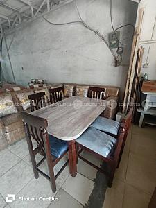 Dainig table