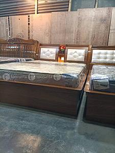 queen size bed