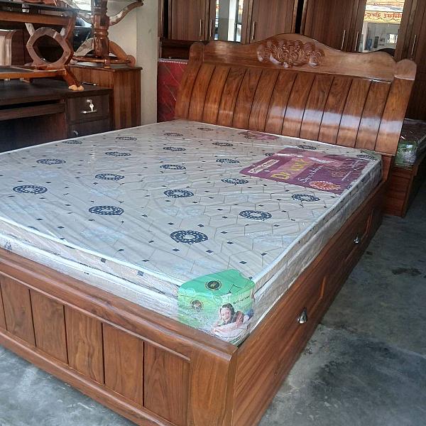 Sisam Woodan Bed