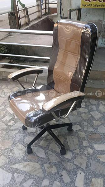 High Back Revovling Chair