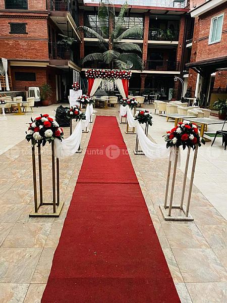 Silver Gate Decor
