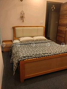 Queen size bed