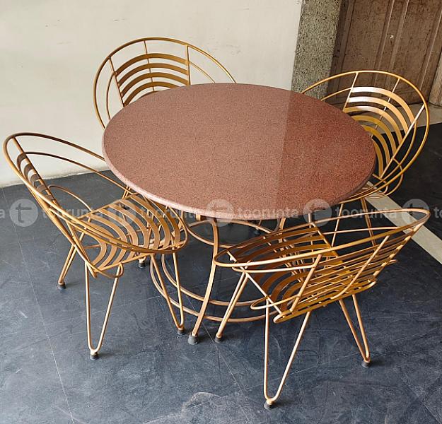 4 Sit Coffee Table