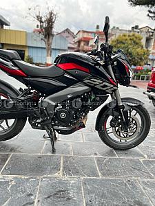 bajaj pulsar ns200
