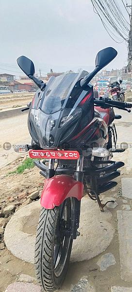 Bajaj Pulsar 220