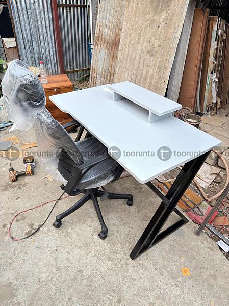 Working Table Chair And Riser