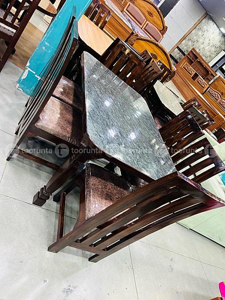 Sisau Ko Dining Table