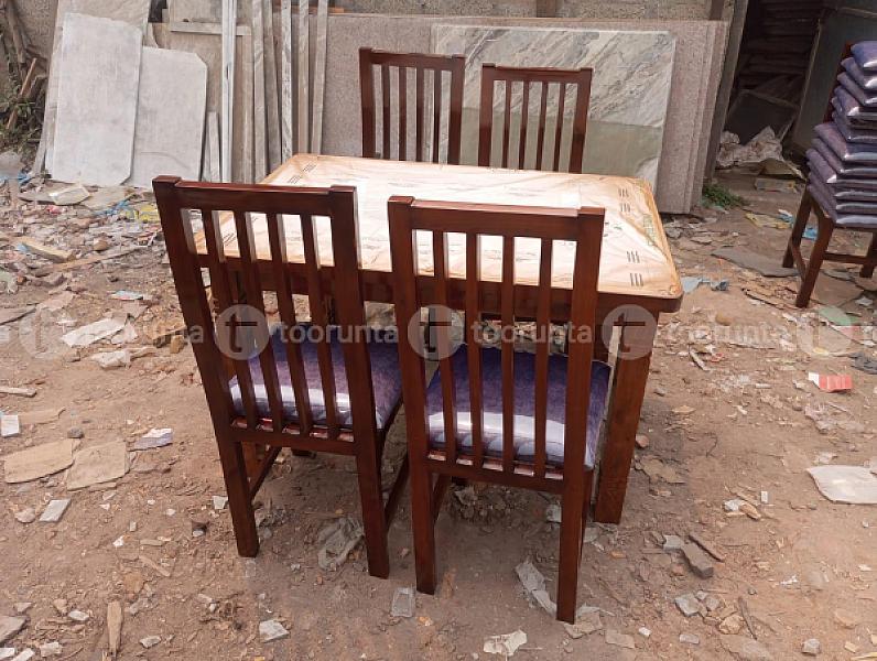 4 Sit Dining Table
