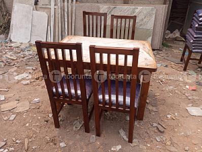 4 Sit Dining table
