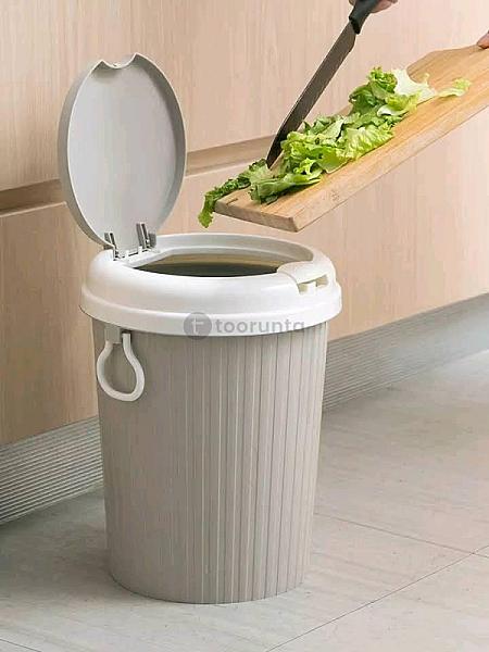Dustbin With Cover Xr-095 (24.2*30.5 Cm)