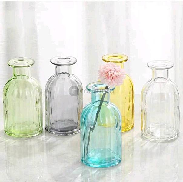 Floral Essence / Glass Vase Daisy