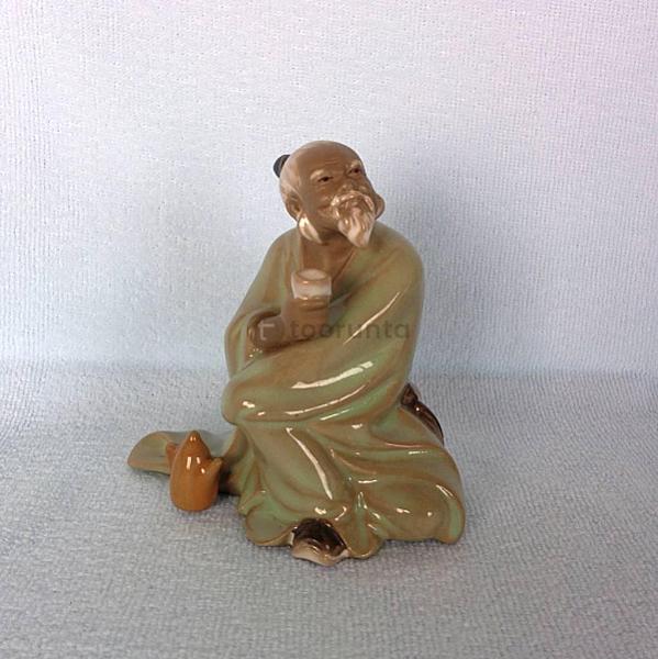 Old Man Drinking Tea2