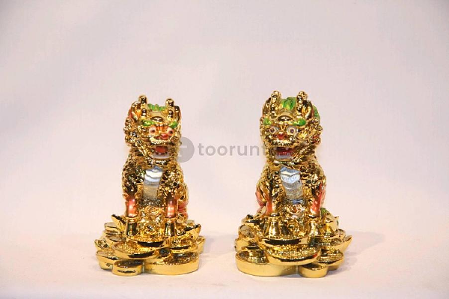 Lion Statue